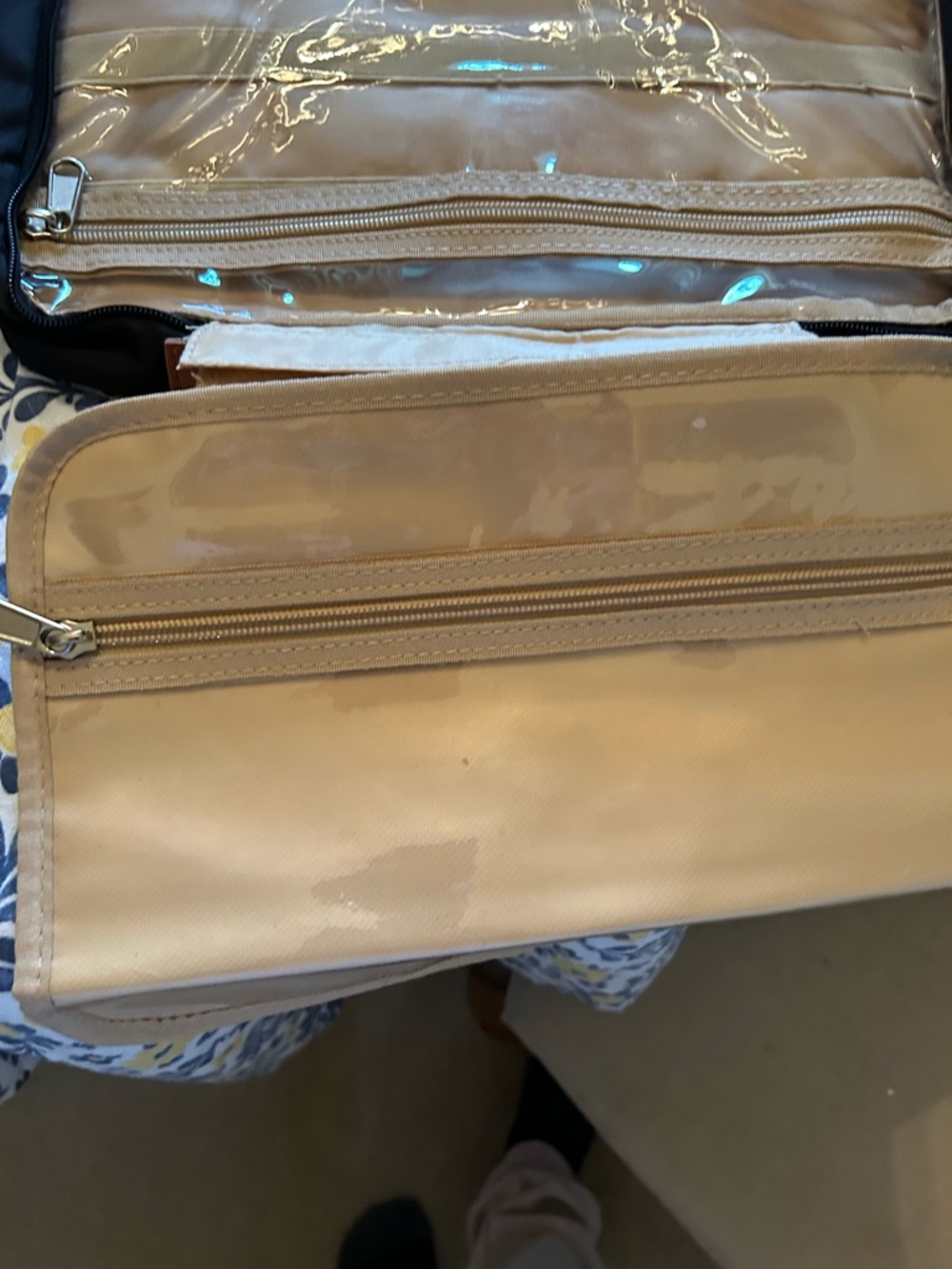 Travel Hanging Toiletry Bag for Women With Jewelry Compartment - Picture 8 of 13